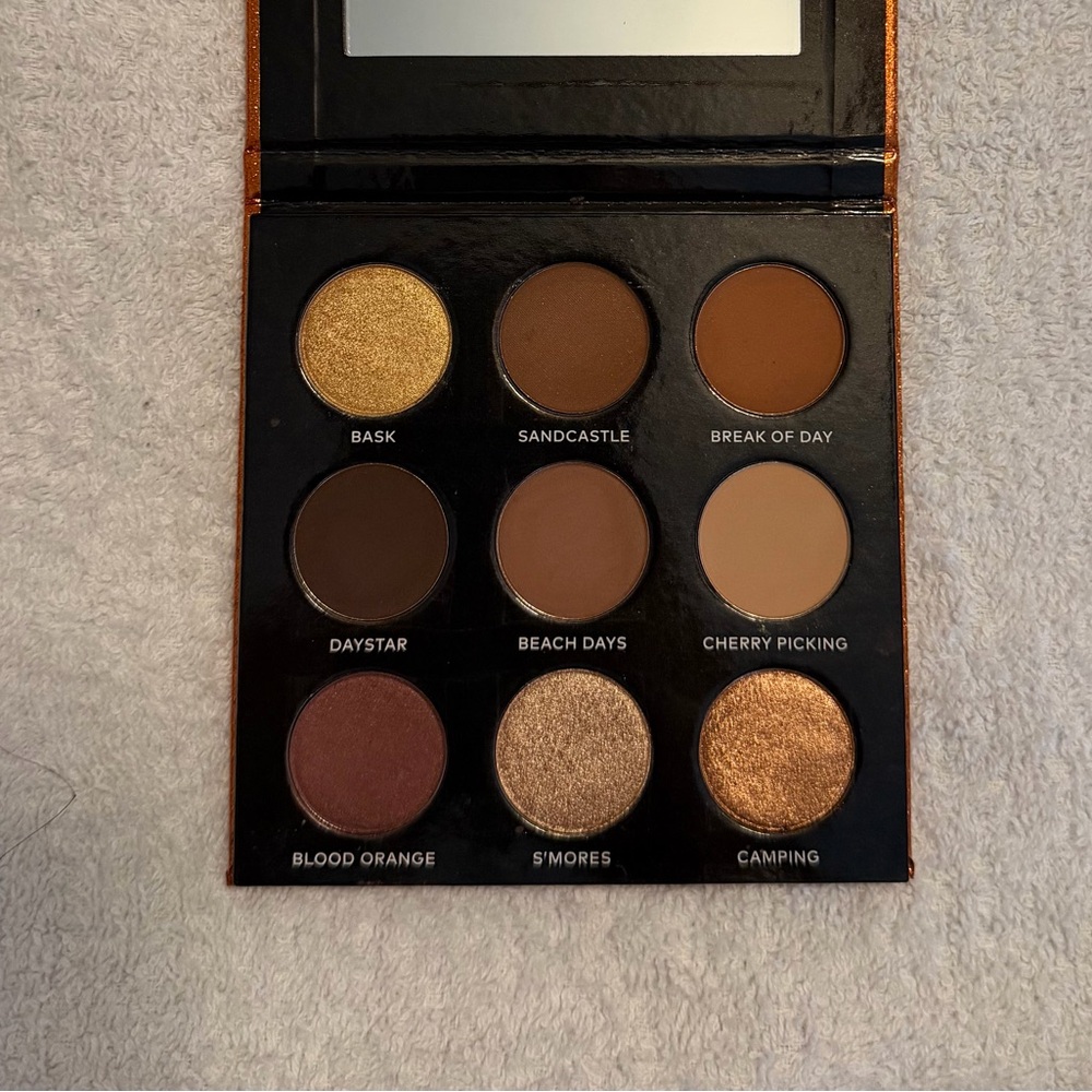 Sydney Grace Summer Days Palette BNIB. Please read the description.